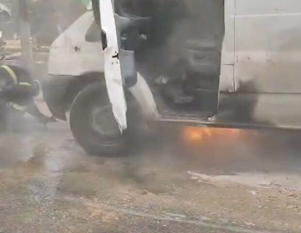 Masazırda “Ford” yandı – VİDEO