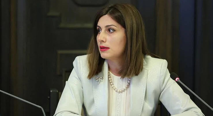 Erməni nazir İstanbulda belə görüntüləndi – FOTO