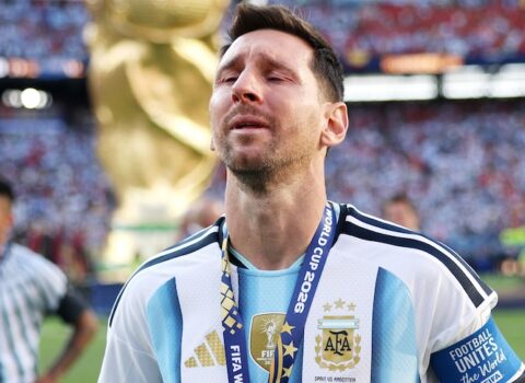 Messi millidəki karyerasını başa vurdu