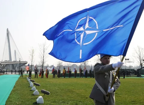 NATO-da casusluq qalmaqalı – Qadın dərhal həbs edildi