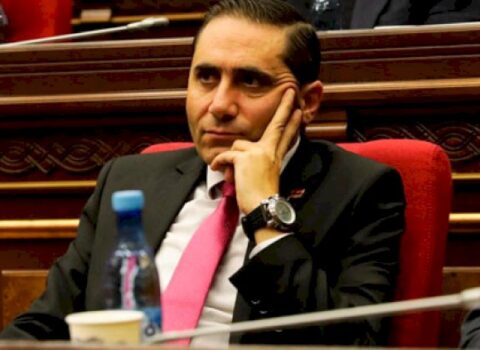 Arman Abovyan: “Ermənistan “Qərbi Azərbaycan” layihəsinə xidmət edən surroqat quruma çevrilir”