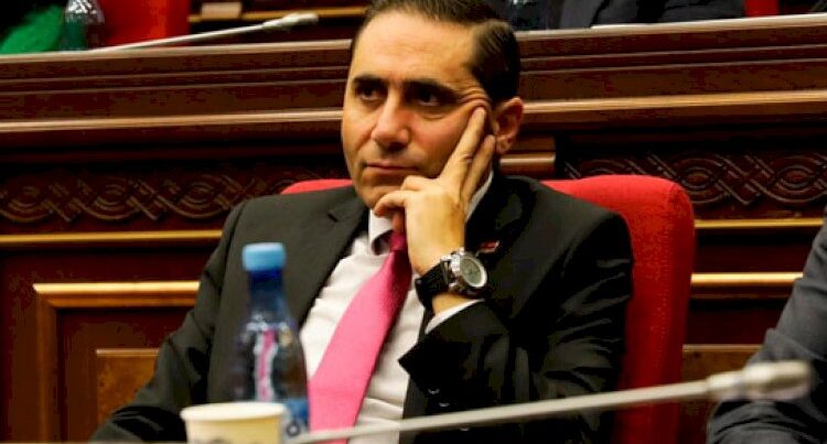 Arman Abovyan: “Ermənistan “Qərbi Azərbaycan” layihəsinə xidmət edən surroqat quruma çevrilir”