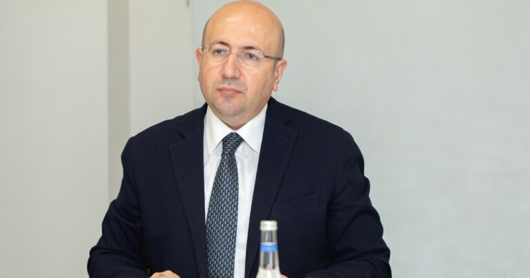 Anar Quliyev Qaxda vətəndaşları qəbul edib