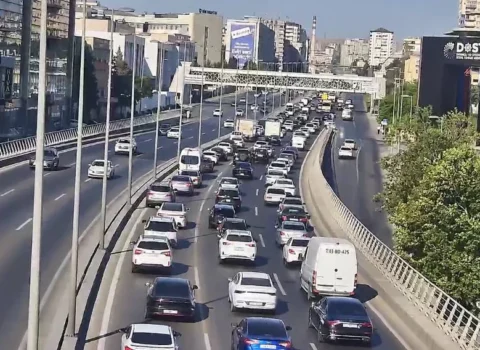 Paytaxtın hansı küçələrində sıxlıq müşahidə olunur?