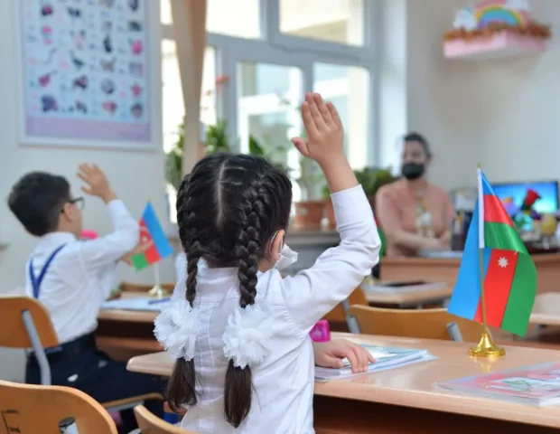 Məktəblərdə böyük dəyişiklik elan edildi: sentyabrdan başlayır – Detallar
