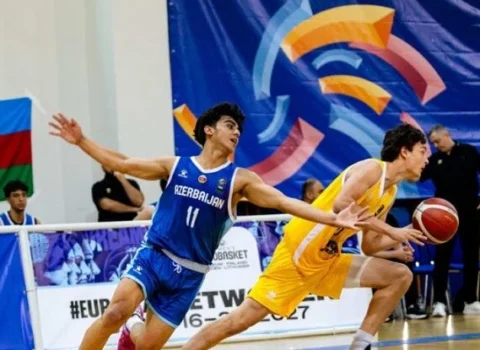 Azərbaycan millisi tarixi qələbə qazandı