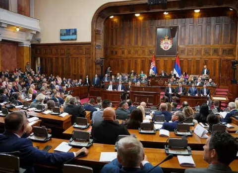 Serbiya parlamenti hökumətə etimadsızlıq qətnaməsini rədd etdi