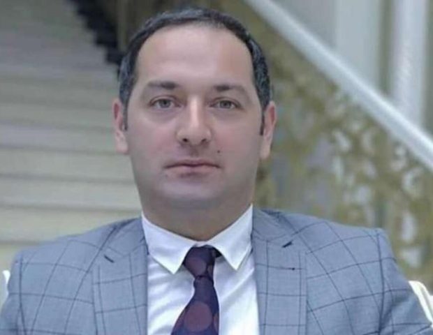 Elnur Kərimovu sancan ilan öldü, aktyorun vəziyyəti açıqlandı