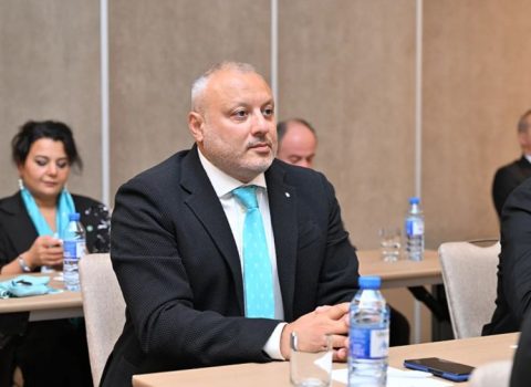 Elxan Səmədov yenə Peşəkar Futbol Liqasının prezidenti seçildi