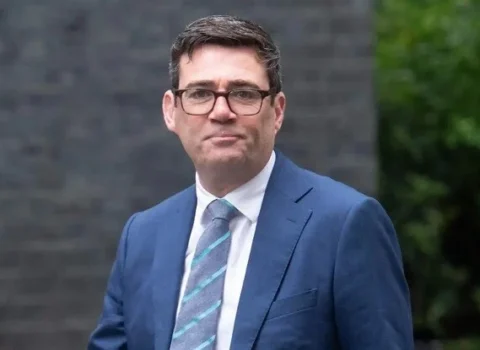 Britaniyanın yeni baş naziri o olacaq