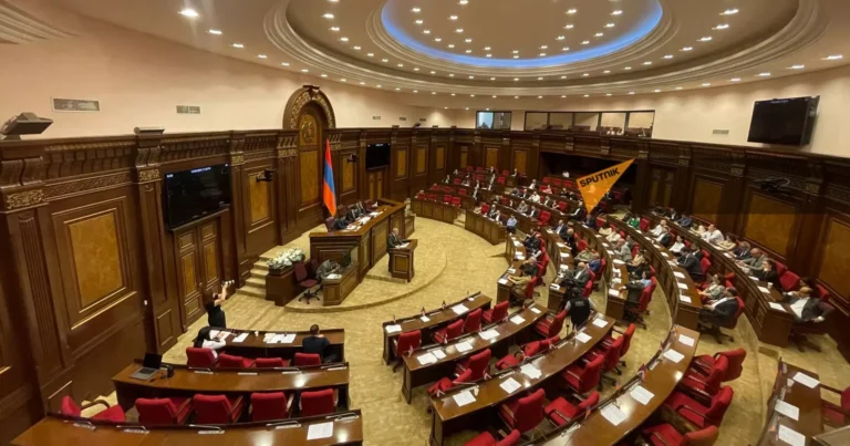 Ermənistan parlamentinin ilk iclasına Həsənov sədrlik edəcək: II Qaregin…