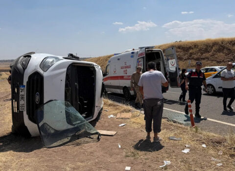 Türkiyədə şagirdləri daşıyan avtobus aşdı – 19 nəfər yaralandı
