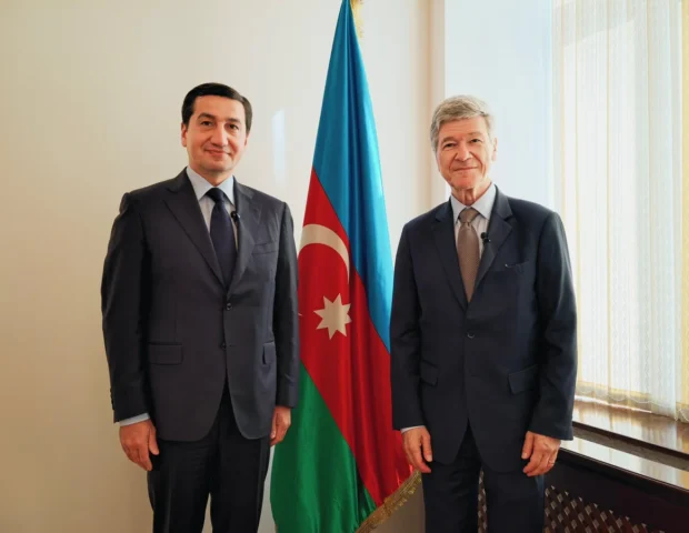 Hikmət Hacıyev professor Ceffri Saks ilə görüşdü – FOTO