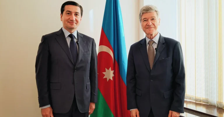 Hikmət Hacıyev professor Ceffri Saks ilə görüşdü – FOTO