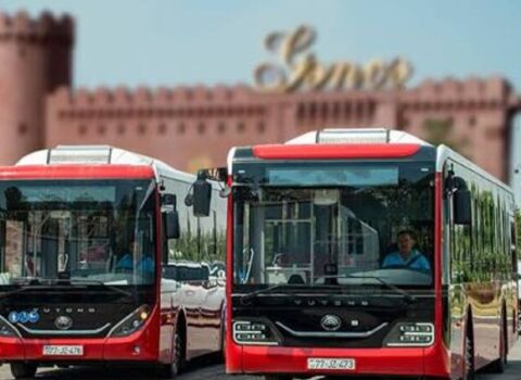 Bədbəxt hadisə: sərnişin “BakuBus”dan yıxılıb xəsarət aldı