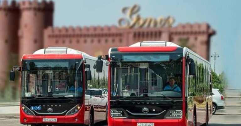 Bədbəxt hadisə: sərnişin “BakuBus”dan yıxılıb xəsarət aldı
