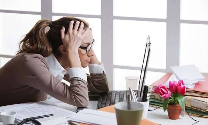 İşdən çıxmaq istəyənlər üçün vacib xəbər: Bir ay öncədən demək şərtdirmi?