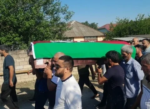 Odessada həlak olan gəmi kapitanı Lənkəranda dəfn edildi