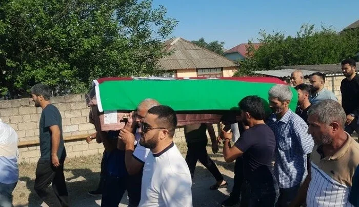 Odessada həlak olan gəmi kapitanı Lənkəranda dəfn edildi