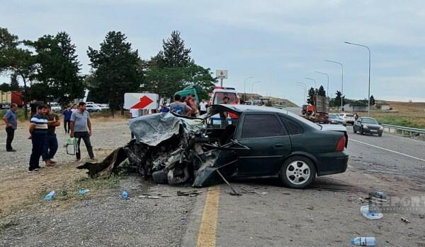 Motosiklet “Opel”i 2 yerə böldü – Dəhşətli qəzanın GÖRÜNTÜSÜ Motosiklet “Opel”i 2 yerə böldü – Dəhşətli qəzanın GÖRÜNTÜSÜ