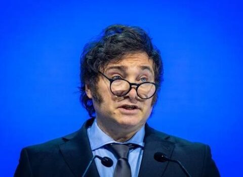 Braziliya prezidentini oğru adlandırdı – Argentina rəhbəri qırmızı xətti keçdi