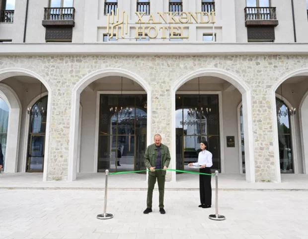 Prezident İlham Əliyev “Xankəndi” hotelinin açılışında iştirak edib