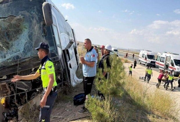 Türkiyədən İraqa gedən avtobus qəzaya uğradı, 40 nəfər xəsarət aldı
