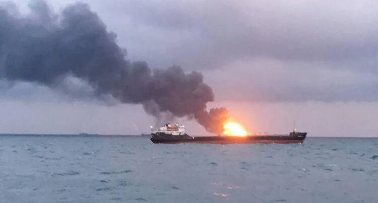 Oman sahilləri yaxınlığında tankerə hücum edildi