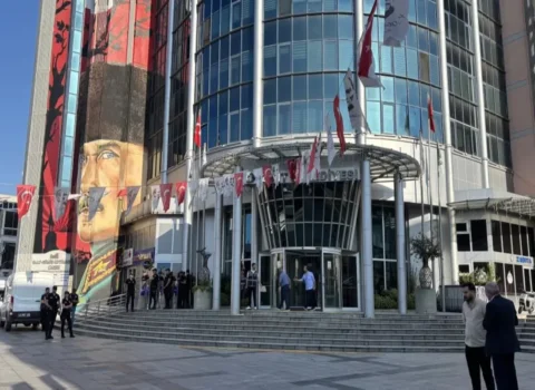 Türkiyədə şok əməliyyat: Mer və daha 30 nəfər saxlanıldı