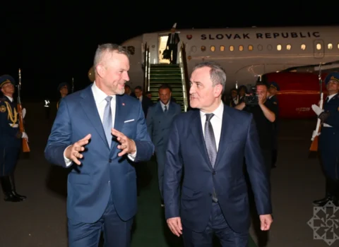 Slovakiya Prezidenti Peter Pelleqrini Azərbaycana rəsmi səfərə gəlib