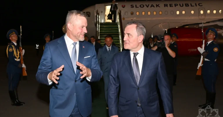 Slovakiya Prezidenti Peter Pelleqrini Azərbaycana rəsmi səfərə gəlib