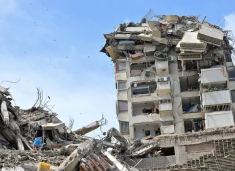 Venesuelada zəlzələ zamanı ölənlərin sayı artdı
