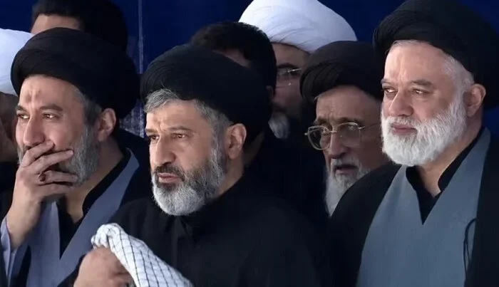 Oğlanları Xameneinin vida mərasimində – Video