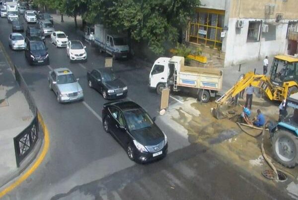 Bakının mərkəzində aylardır qazılan yol təmir edilmir – Video