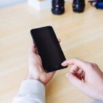 Telefon əlindən düşmürsə… – Sosial media tələsi haqqında DETALLAR