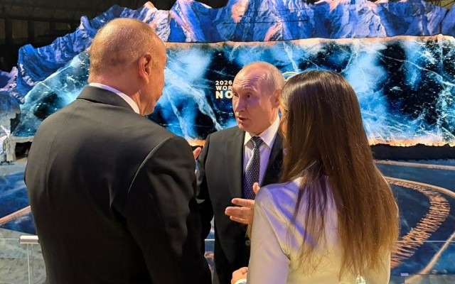 Prezident onlarla ayaqüstü söhbət etdi – FOTOLAR