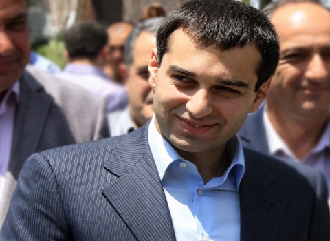 Ermənistanda sensasiya: keçmiş baş nazirin oğlu, məşhur milyarderin kürəkəni həbs edildi