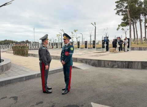 Generallar Abbasəli Novruzovun dəfn mərasimində – Foto