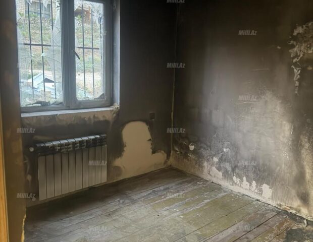 Birlikdə yaşadığı qadını 21 dəfə bıçaqladı, sonra isə evini yandırdı – Bakıda dəhşətli qətl (Foto)