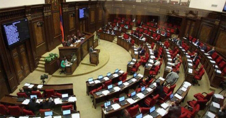 “Sizi spiker seçəcəklər, amma spiker olmayacaqsınız” – Ermənistan parlamentində gərginlik