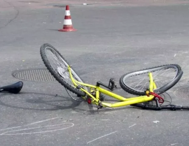 İmişlidə FACİƏ: Uşaq velosepedlə traktorun altında qalıb öldü