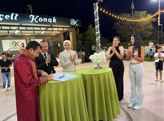 Türkiyədə hamı bu toydan danışır – Bəy və gəlin elə hərəkət etdi ki… – (Fotolar)