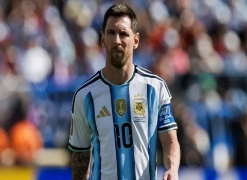 Messi milli komandadakı karyerasını başa vurub