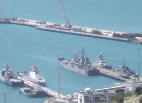 Ukrayna Rusiyanın dörd hərbi gəmisini vurub