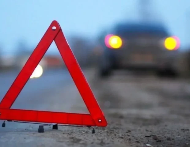 Yevlaxda “Mercedes” və “Naz Lifan” toqquşdu: Ölənlər və xəsarət alanlar var