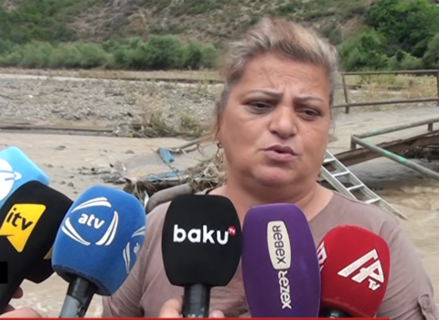 “Az qaldı uşağımı sel apara, niyə kömək etmirlər?” – Video