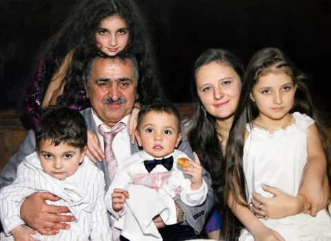 Dağıstanın keçmiş vitse-premyerinin dul arvadı bıçaqlanaraq öldürüldü