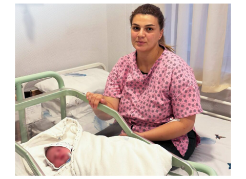 Füzulidə hamilə qadın təcili tibbi yardım maşınında uşaq dünyaya gətirdi