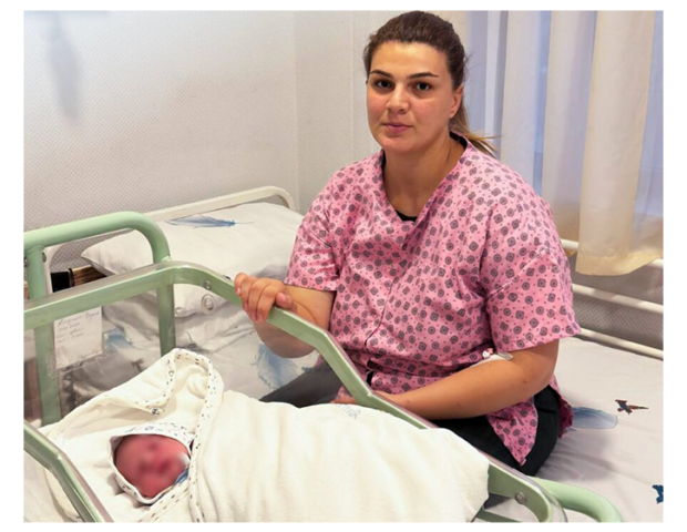 Füzulidə hamilə qadın təcili tibbi yardım maşınında uşaq dünyaya gətirdi