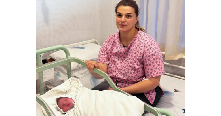 Füzulidə hamilə qadın təcili tibbi yardım maşınında uşaq dünyaya gətirdi